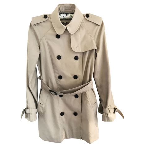 trenchcoat burberry second hand|where to sell used Burberry.